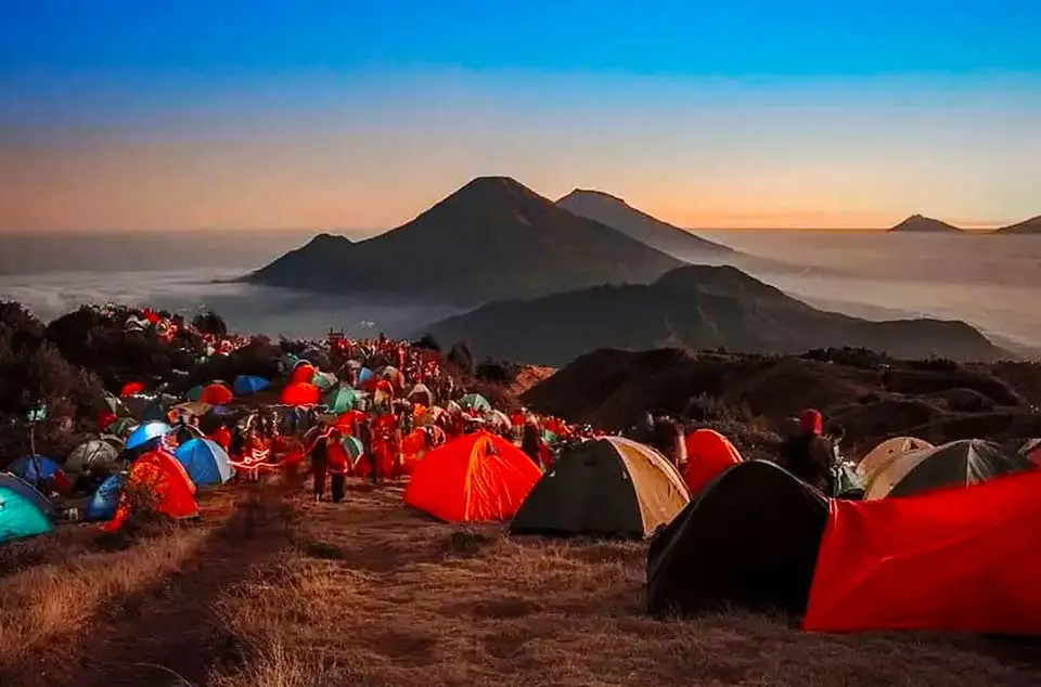 gunung dengan pemandangan terbaik di Jawa Tengah