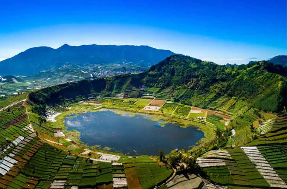 tempat wisata dieng populer