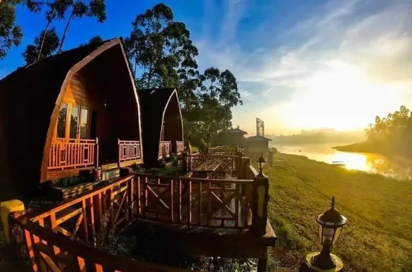 penginapan di dekat situ cileunca