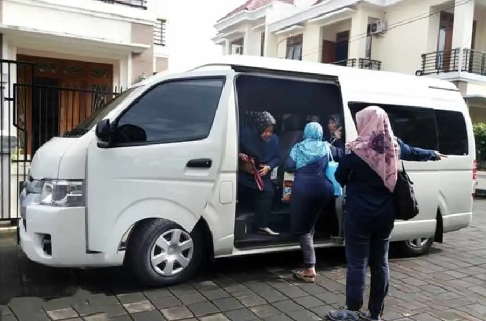 Harga sewa Hiace 3 hari