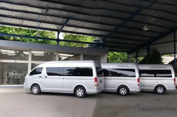 Harga sewa Hiace Depok per hari