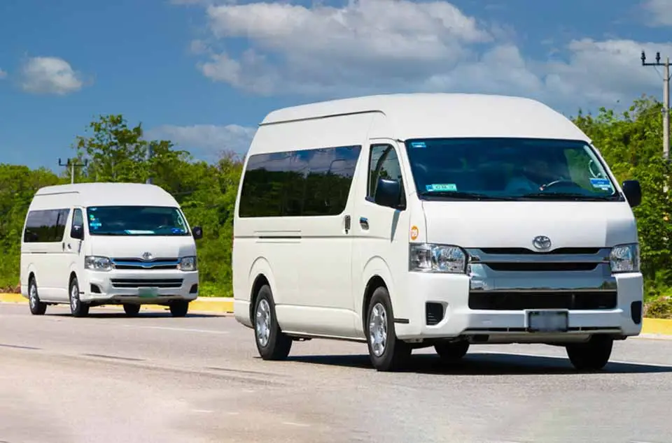 Jasa sewa Hiace terpercaya di kota Bogor