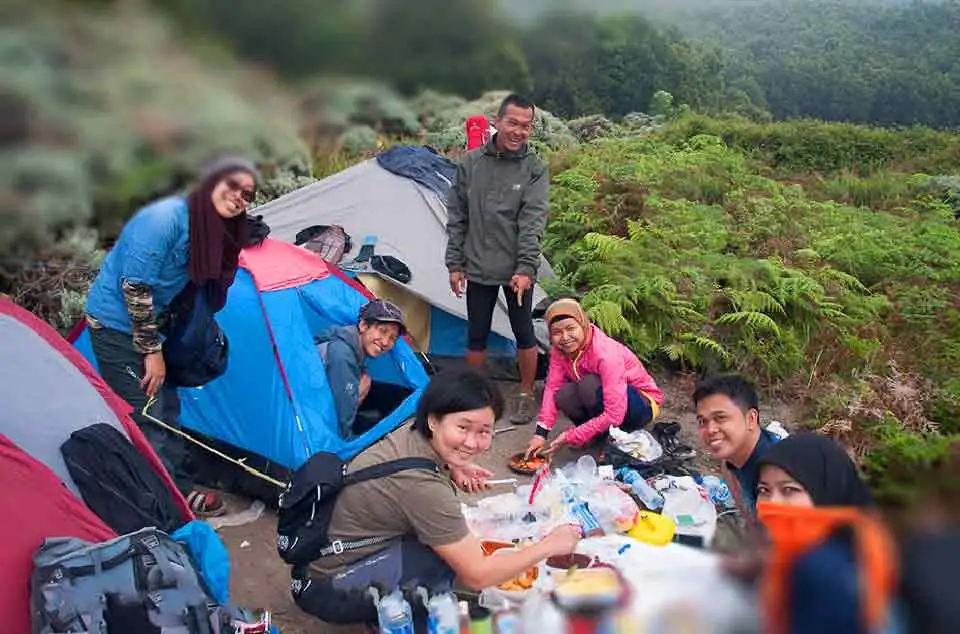 Persiapan mendaki Gunung Papandayan