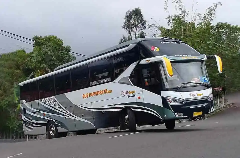 Sewa bus pariwisata Depok Pangalengan