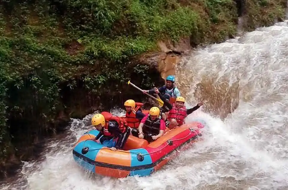 Tempat rafting di Bandung