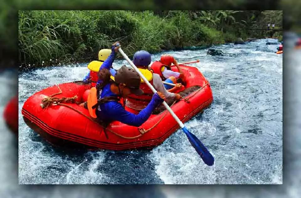 Tugas utama Pemandu Arung Jeram