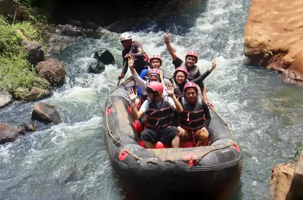 arung jeram sungai Palayangan