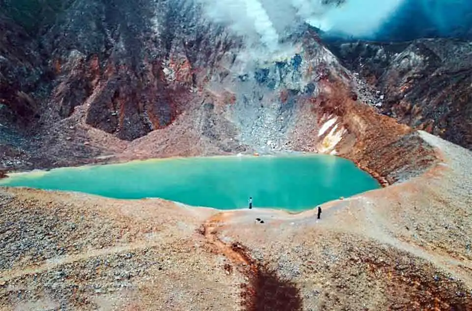 Akses ke Kawah Papandayan
