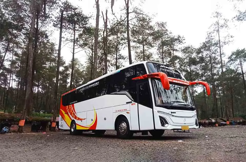 Harga sewa bus pariwisata Tangerang Papandayan