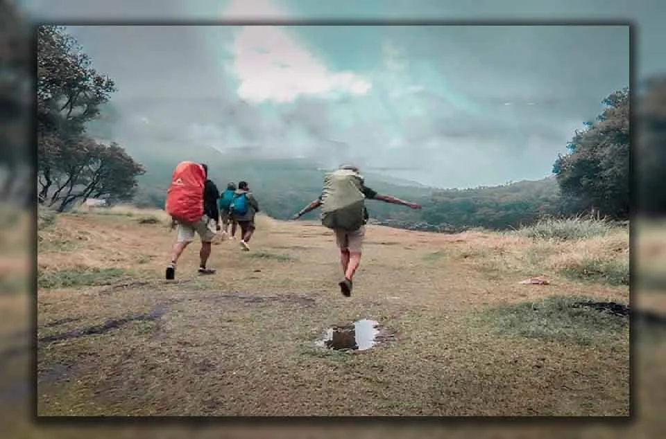 Jalur Treking Gunung Papandayan