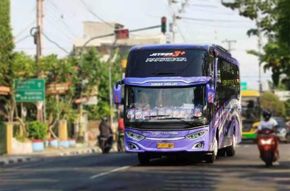 sistem manajemen keselamatan (SMK) PO bus pariwisata