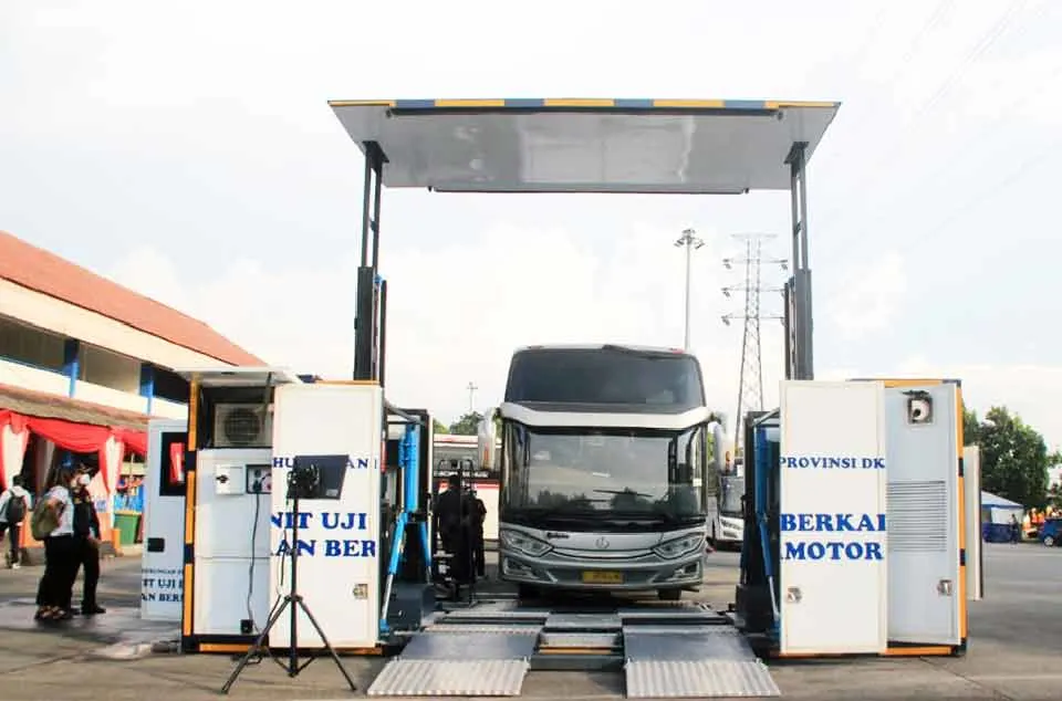 verifikasi kartu pengawasan (KPS) bus pariwisata