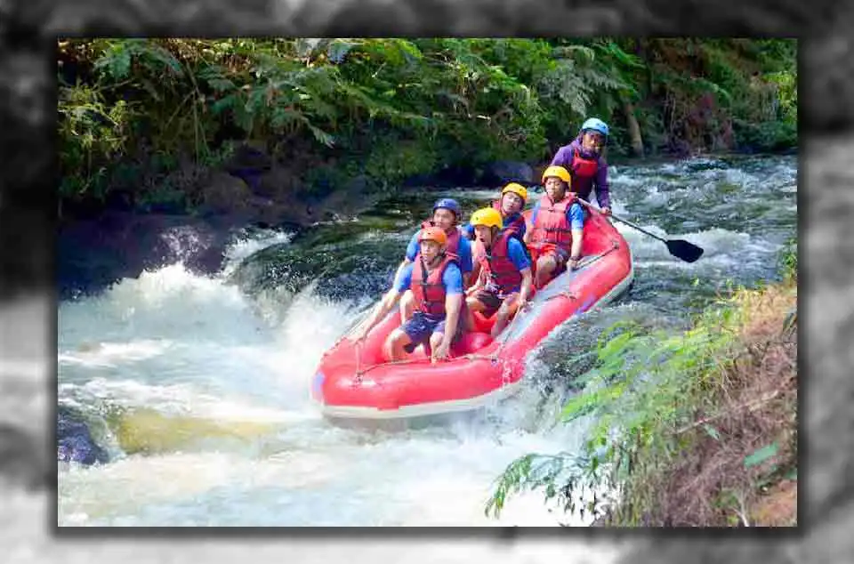 Isi Paket Arung Jeram Standar di Situ Cileunca
