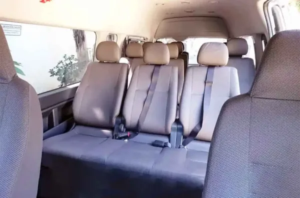 harga sewa hiace commuter harian