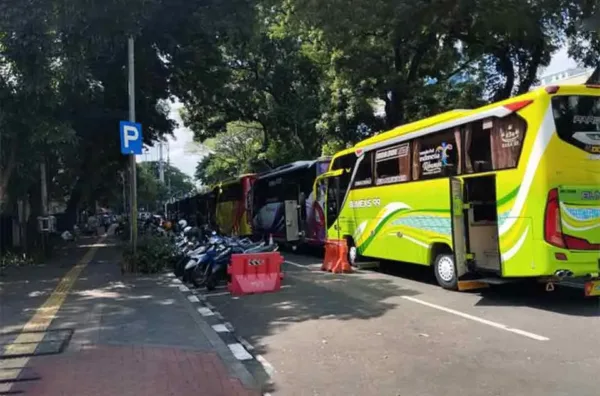 syarat izin masuk bus pariwisata ke Monas