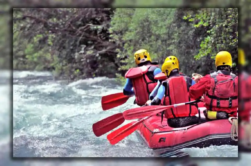 Destinasi Arung Jeram Paling Menantang di Indonesia