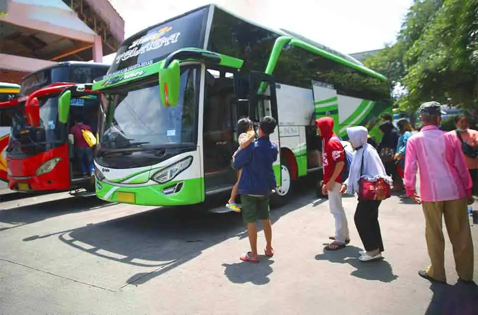penyebab rem blong bus di tanjakan puncak