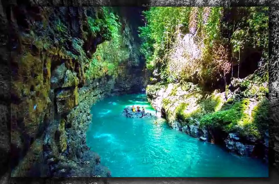 semi body rafting Daya Tarik Green Canyon Pangandaran