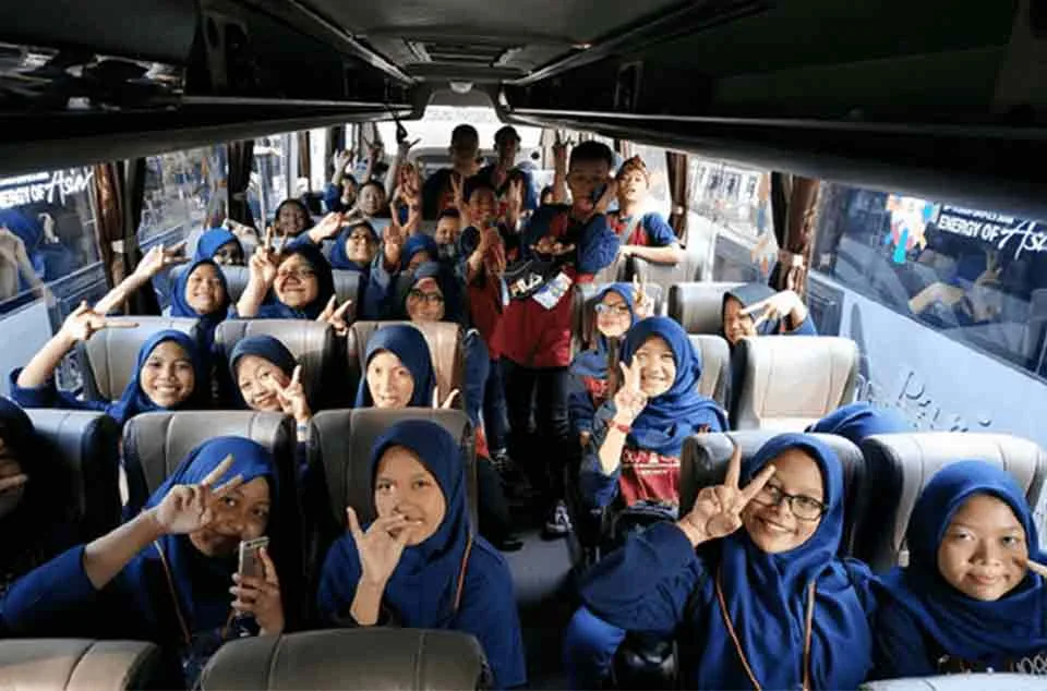 biaya sewa bus pariwisata Tangerang Pangandaran 3 hari 2 malam