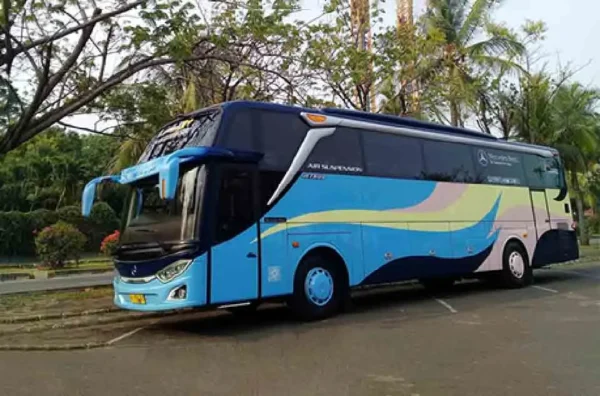 harga sewa bus pariwisata dari Tangerang ke Pangandaran 2026
