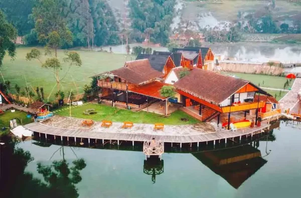tempat menginap pinggir danau Situ Cileunca untuk gathering