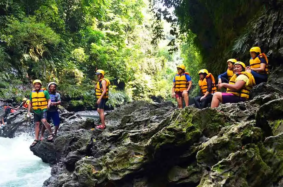 body rafting Green Canyon aman untuk anak