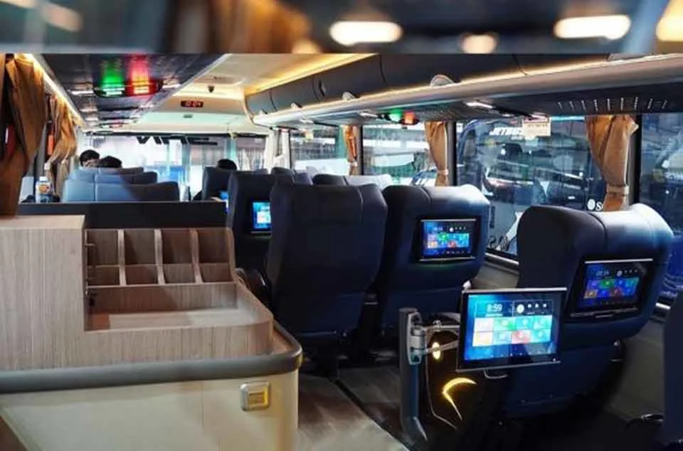 bus pariwisata Depok dengan AVOD terbaru