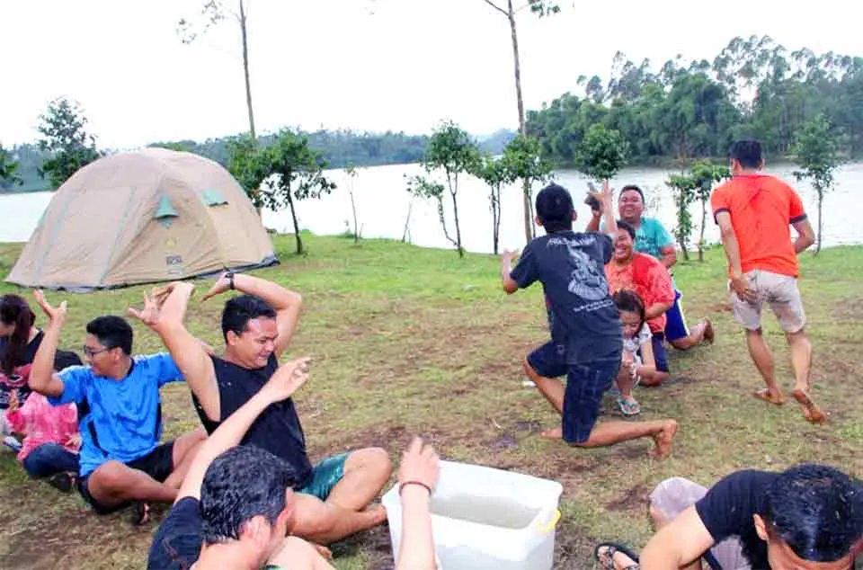 ide ice breaking outdoor seru