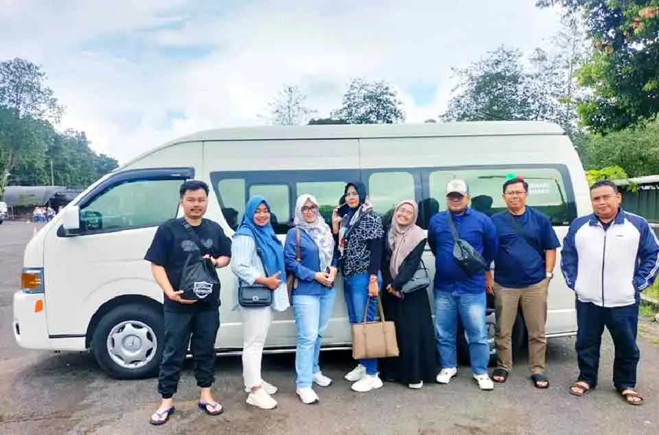 perlengkapan wajib outing alam