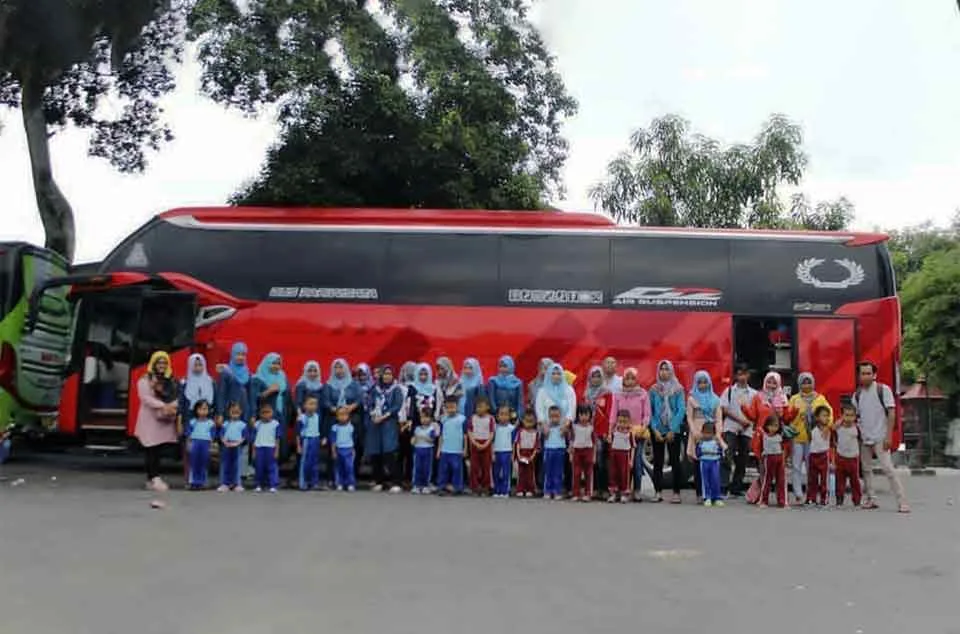 sewa bus SHD Tangerang murah