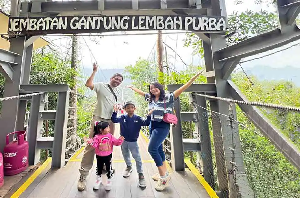 standar keamanan jembatan gantung Sukabumi