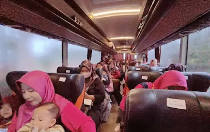 bus pariwisata suspensi udara terbaik di Bogor