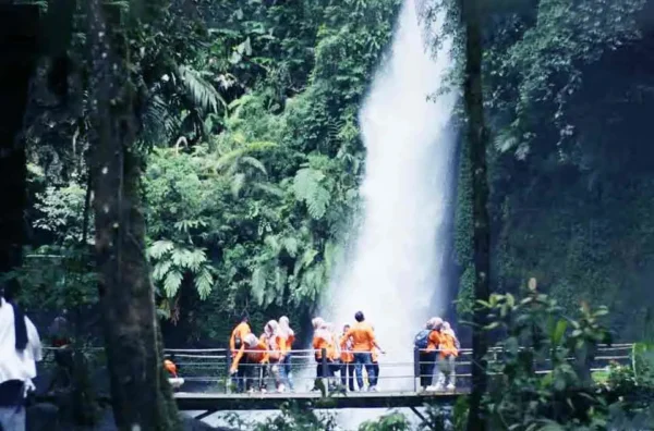 contoh itinerary Situ Gunung 1 hari