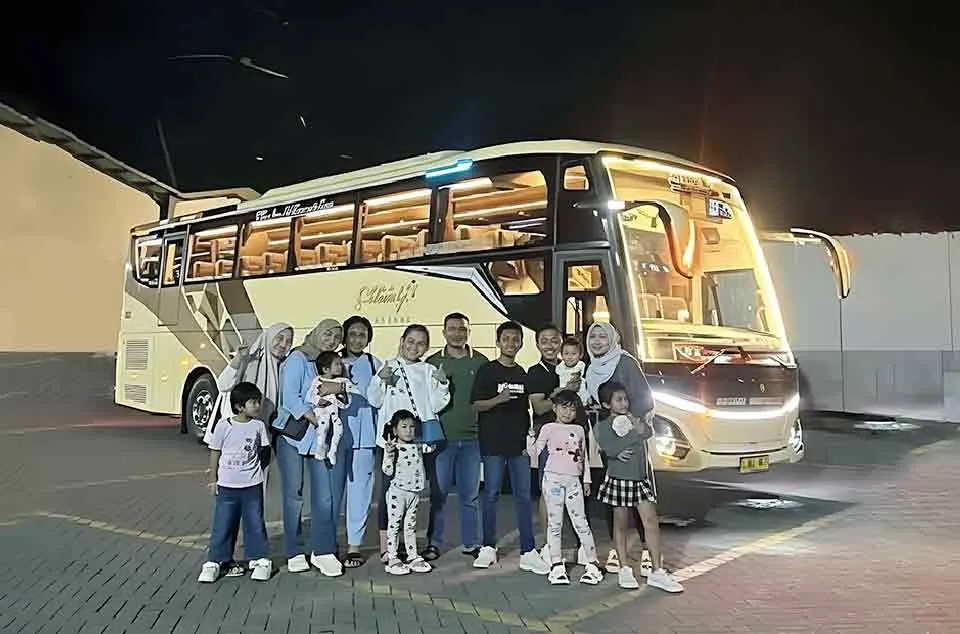 fasilitas hiburan bus pariwisata untuk anak