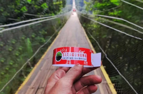 fasilitas jalur VIP vs Reguler Situ Gunung