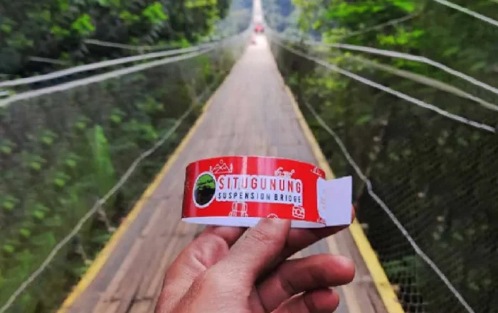 fasilitas jalur VIP vs Reguler Situ Gunung