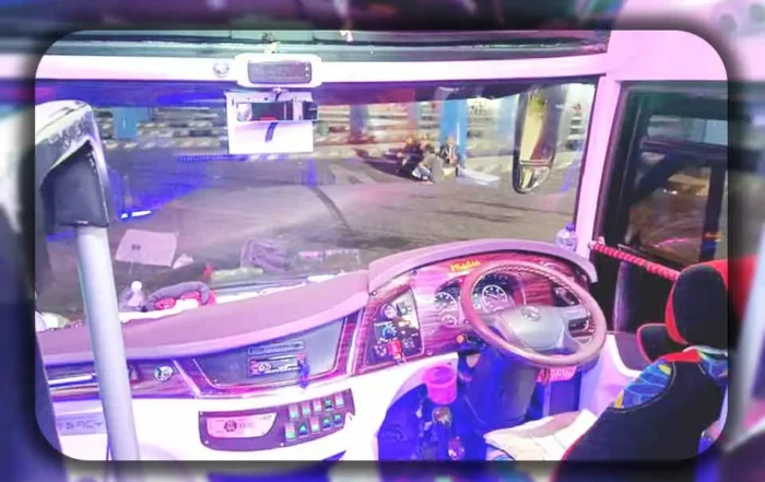 pencahayaan interior bus eksklusif untuk rombongan dari Depok