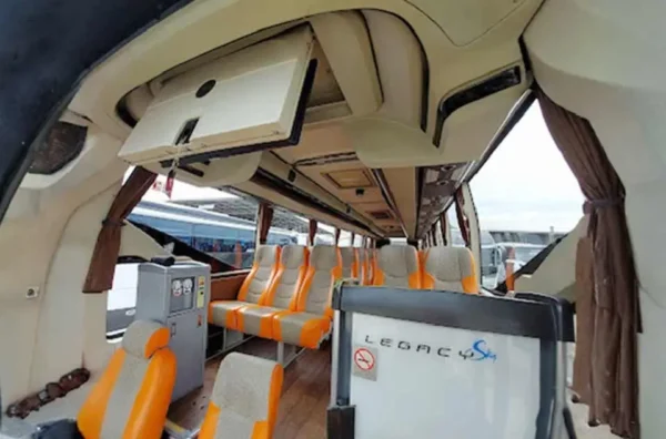 sewa bus di Bekasi dengan fasilitas air purifier