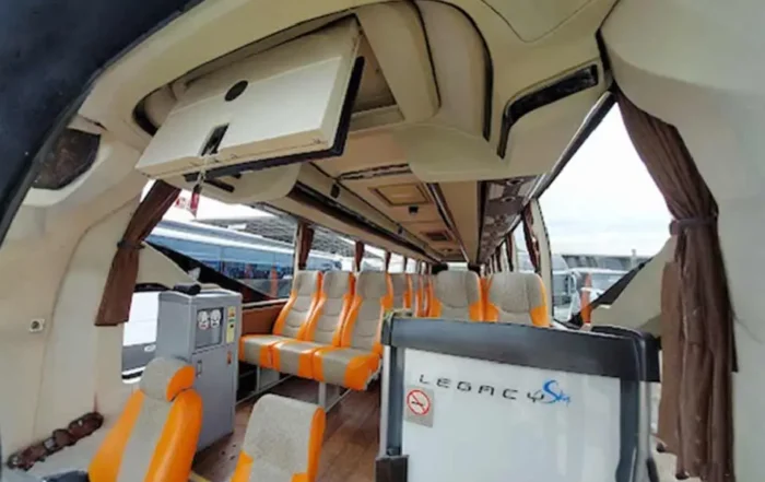 sewa bus di Bekasi dengan fasilitas air purifier