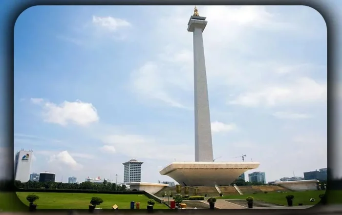 Pilih yang Mana Antara Wisata Monas atau Ancol