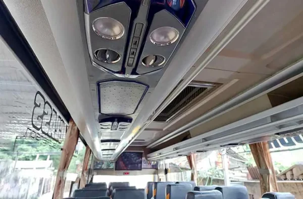 fasilitas bus pariwisata eksekutif rute luar kota