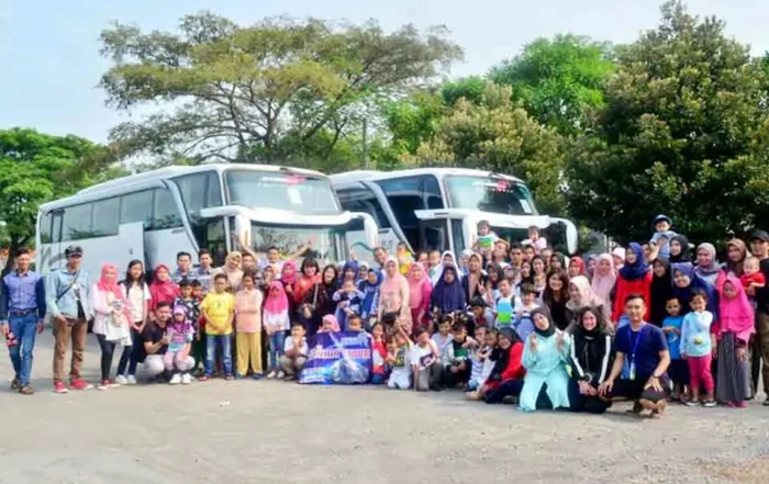 harga sewa bus pariwisata terdekat di Bogor