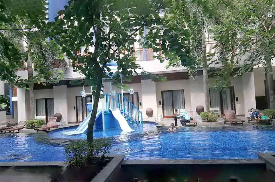 hotel di Pangandaran dengan fasilitas kolam renang