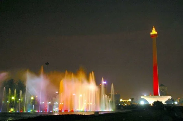 jadwal air mancur menari Monas malam minggu