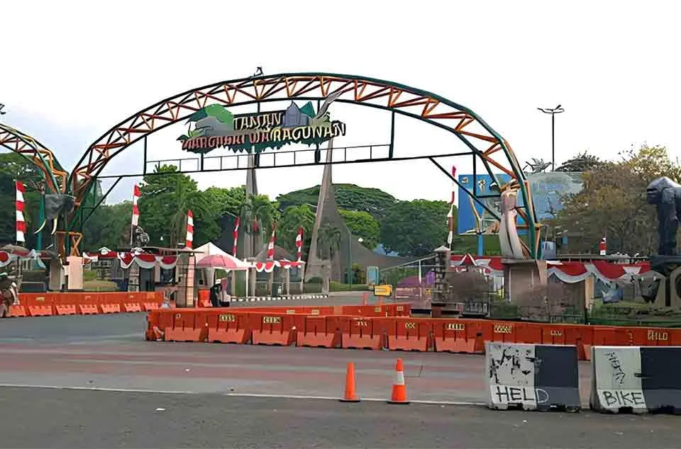 jam operasional Ragunan hari Sabtu dan Minggu