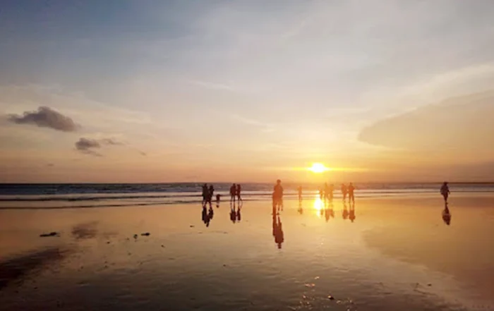 jam sunrise di Pantai Timur Pangandaran