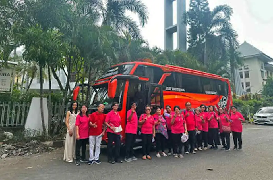 kelebihan bus kecil untuk rute sempit Jakarta