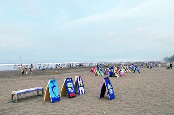 pantai Pasir Putih Pangandaran aman untuk anak