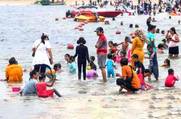 perbandingan fasilitas Ragunan dan Ancol