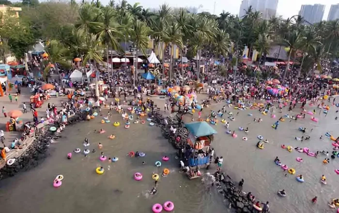 perbandingan harga tiket masuk Monas dan Ancol